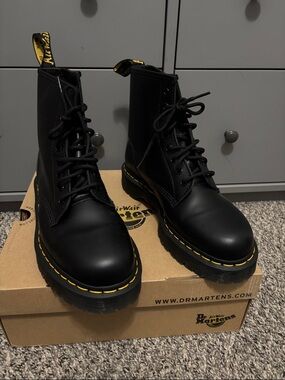 Dr. Martens 1460 Rex black boots unisex Men size 10 and Women size 11 Worn Twice